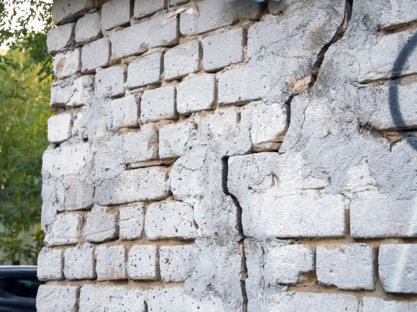 Cracked Brick Wall Repair in Franklin